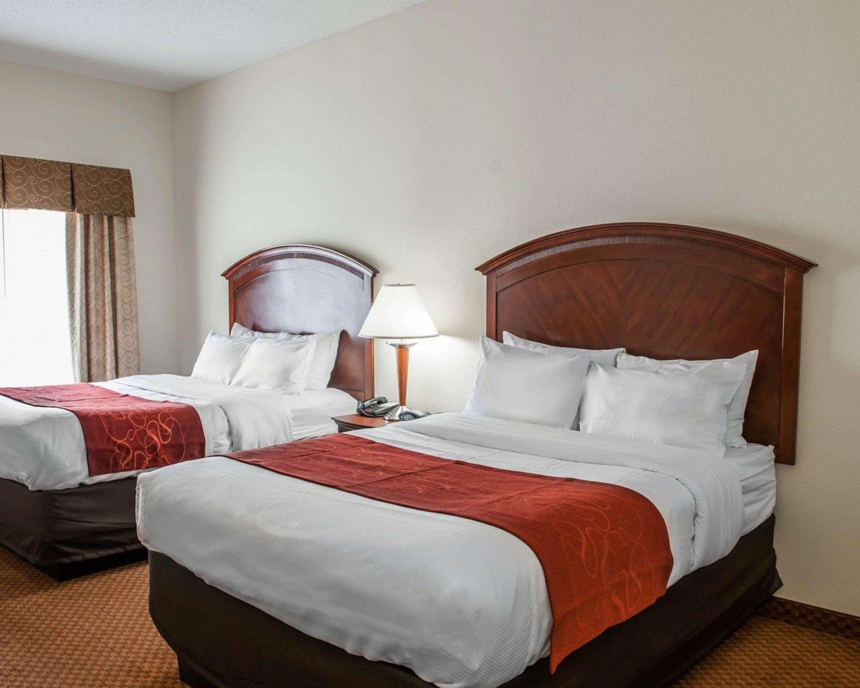 คอมฟอร์ต สวีท เนียร์ อินเดียนาโพลิส แอร์พอร์ต Hotel ภายนอก รูปภาพ