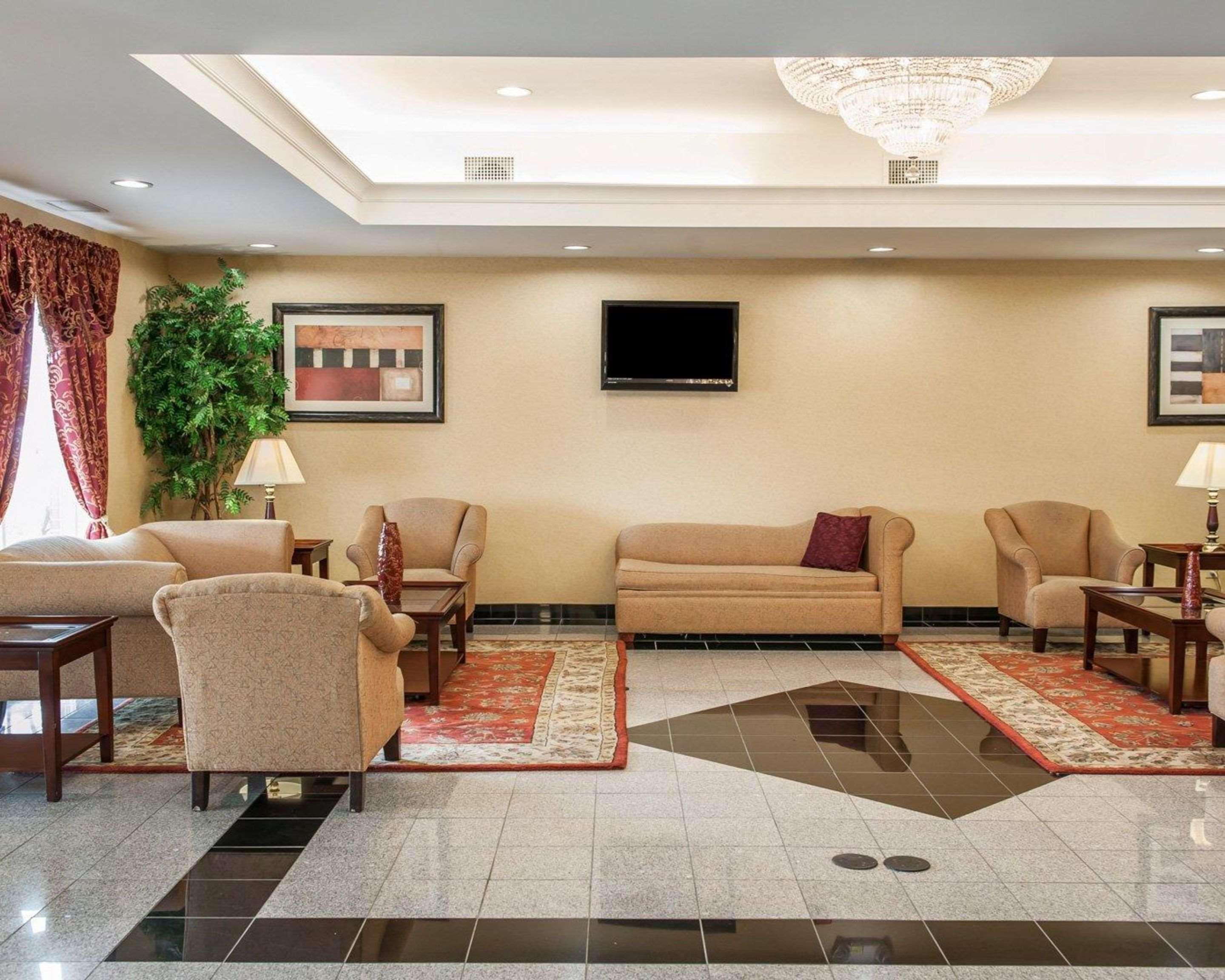 คอมฟอร์ต สวีท เนียร์ อินเดียนาโพลิส แอร์พอร์ต Hotel ภายนอก รูปภาพ