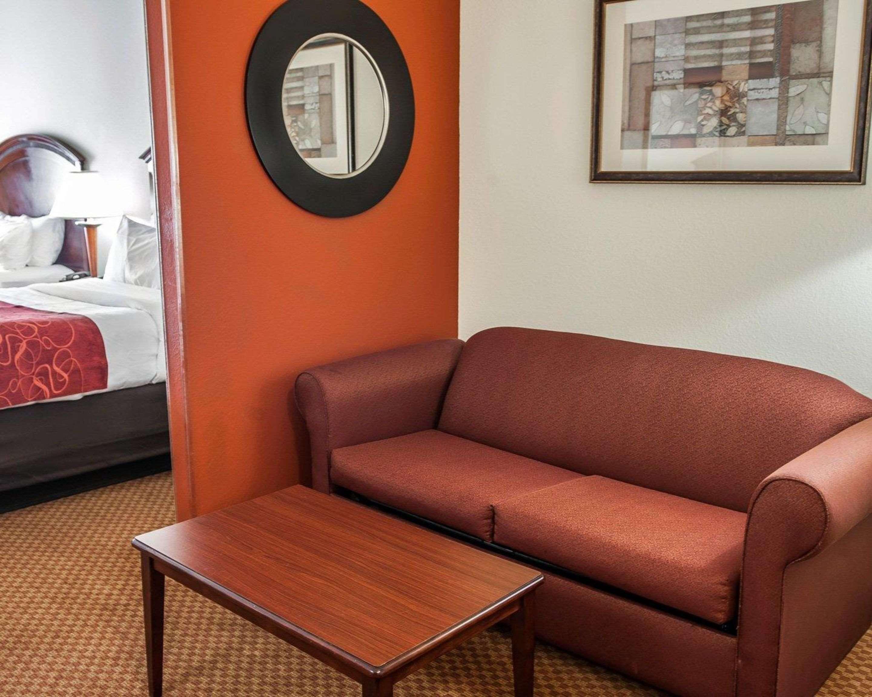 คอมฟอร์ต สวีท เนียร์ อินเดียนาโพลิส แอร์พอร์ต Hotel ภายนอก รูปภาพ
