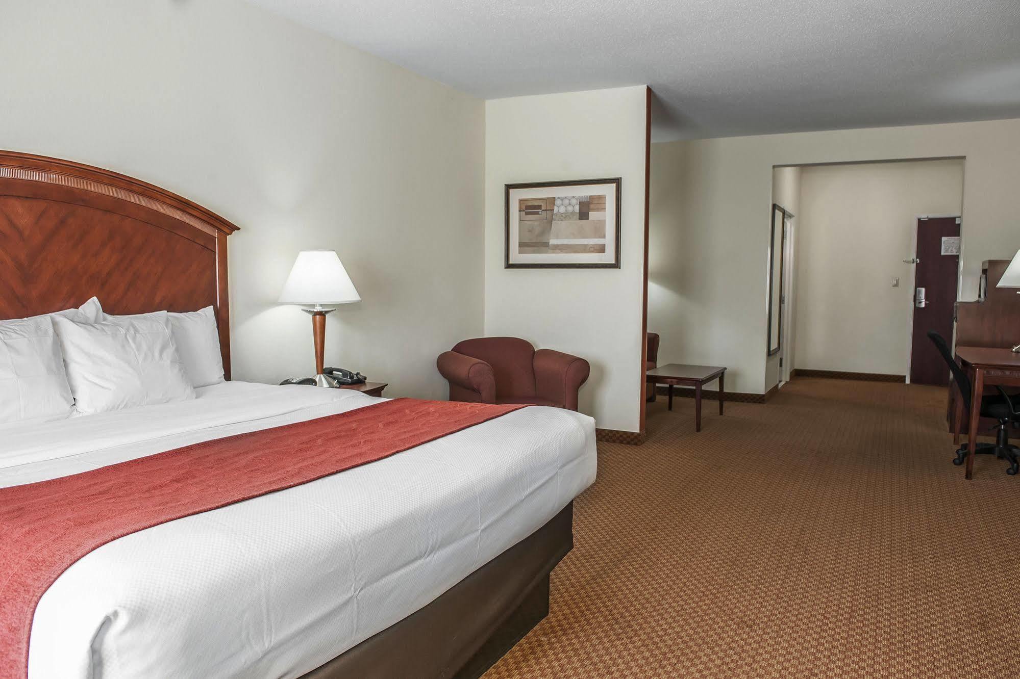 คอมฟอร์ต สวีท เนียร์ อินเดียนาโพลิส แอร์พอร์ต Hotel ภายนอก รูปภาพ